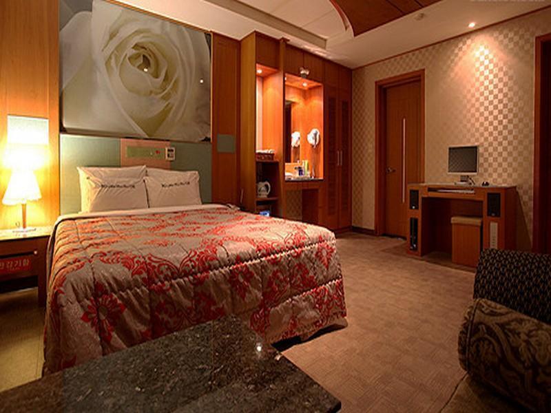 Rampart Hotel Suwon Exterior photo